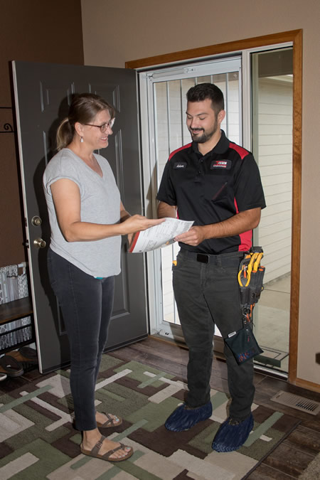 Louisville CO electrician giving an estimate